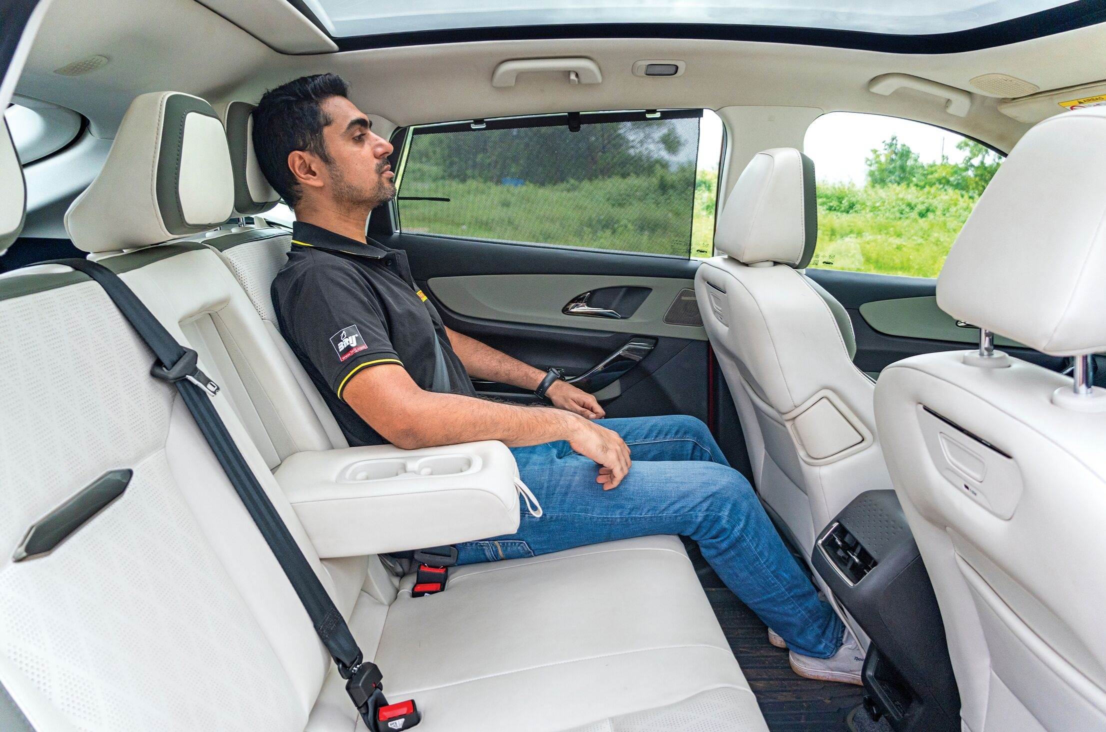 Mahindra XEV 9e rear seats