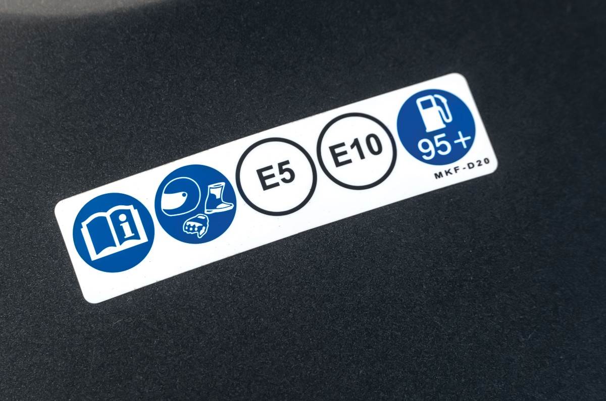 Honda CB1000 Hornet SP fuel sticker on tank