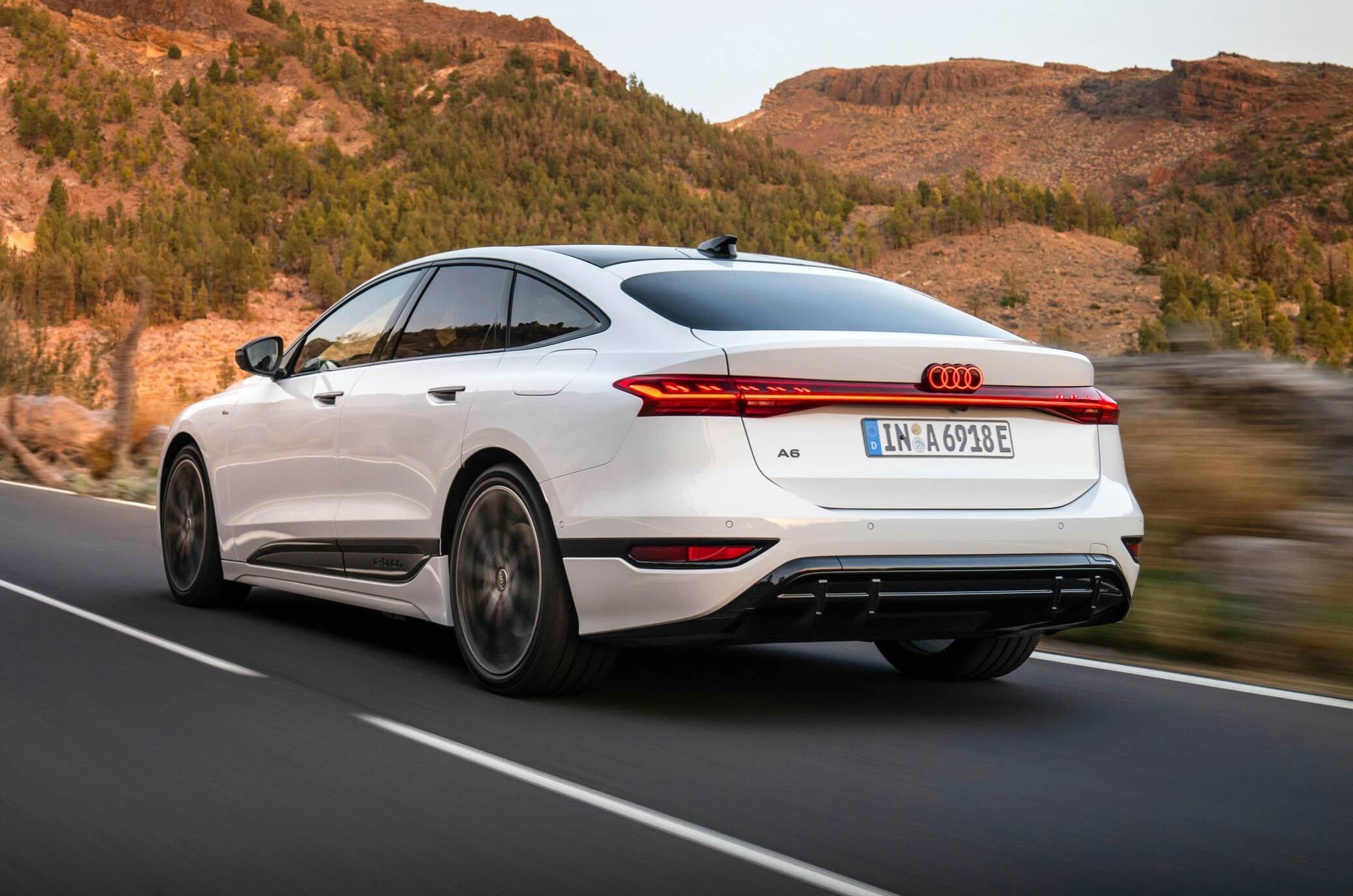 Audi A5 e-tron Sportback rear tracking