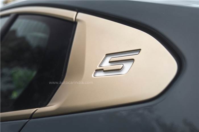 BMW 5 Series LWB 5 logo