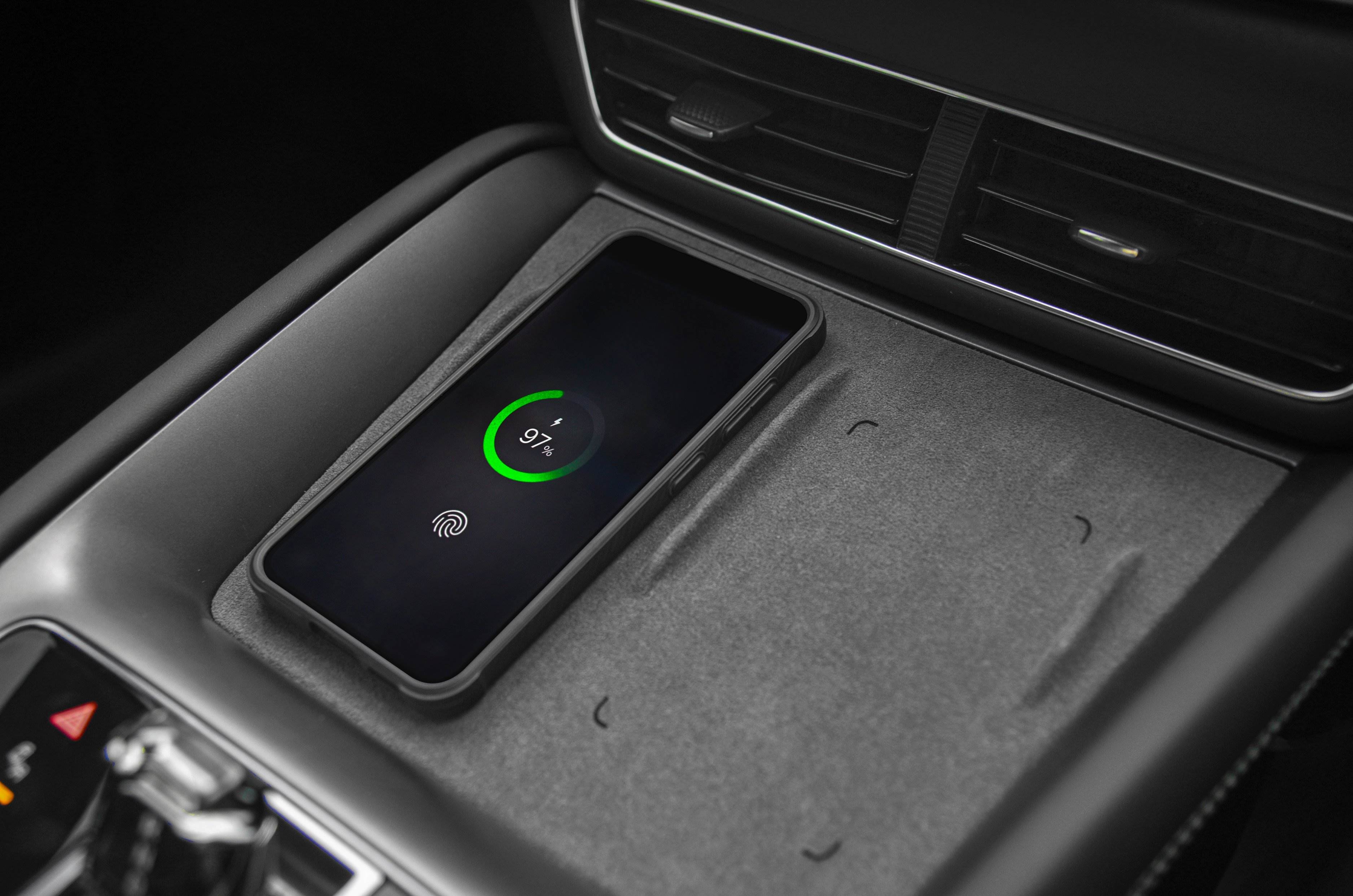 BYD Sealion 7 wireless charger