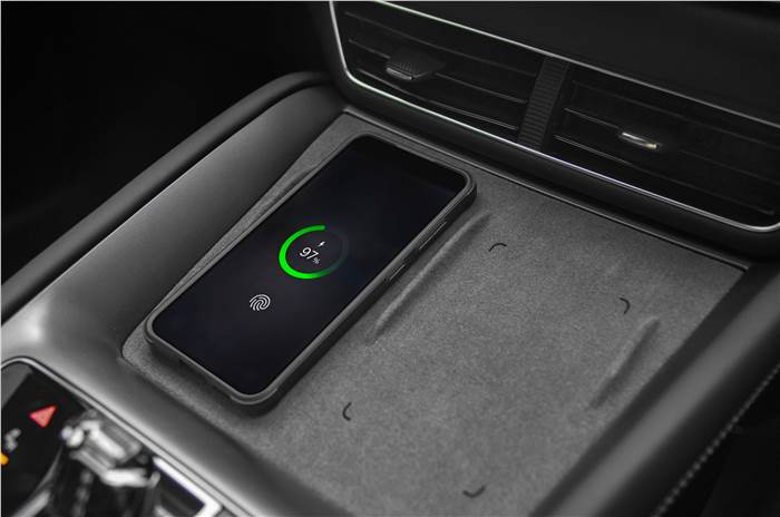 BYD Sealion 7 wireless charger