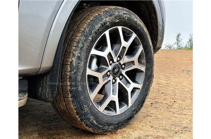 Ford Everest to Mount Everest drive, review