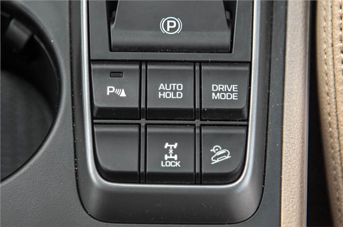 Hyundai Tucson AWD controls