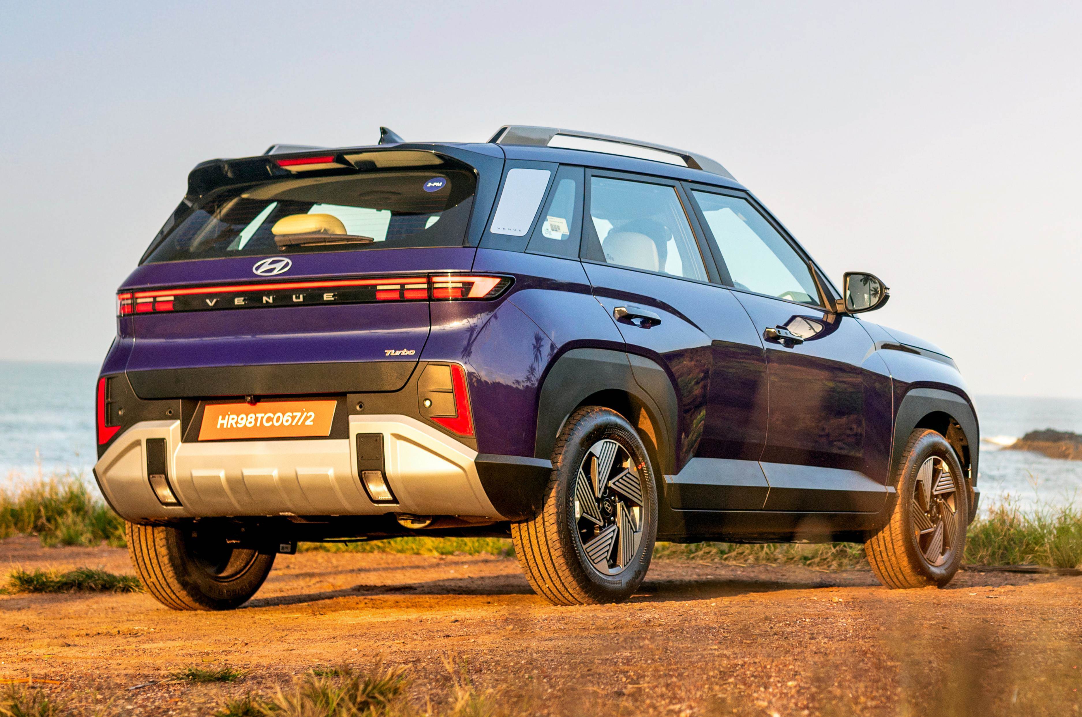 2025 Hyundai Venue rear right side