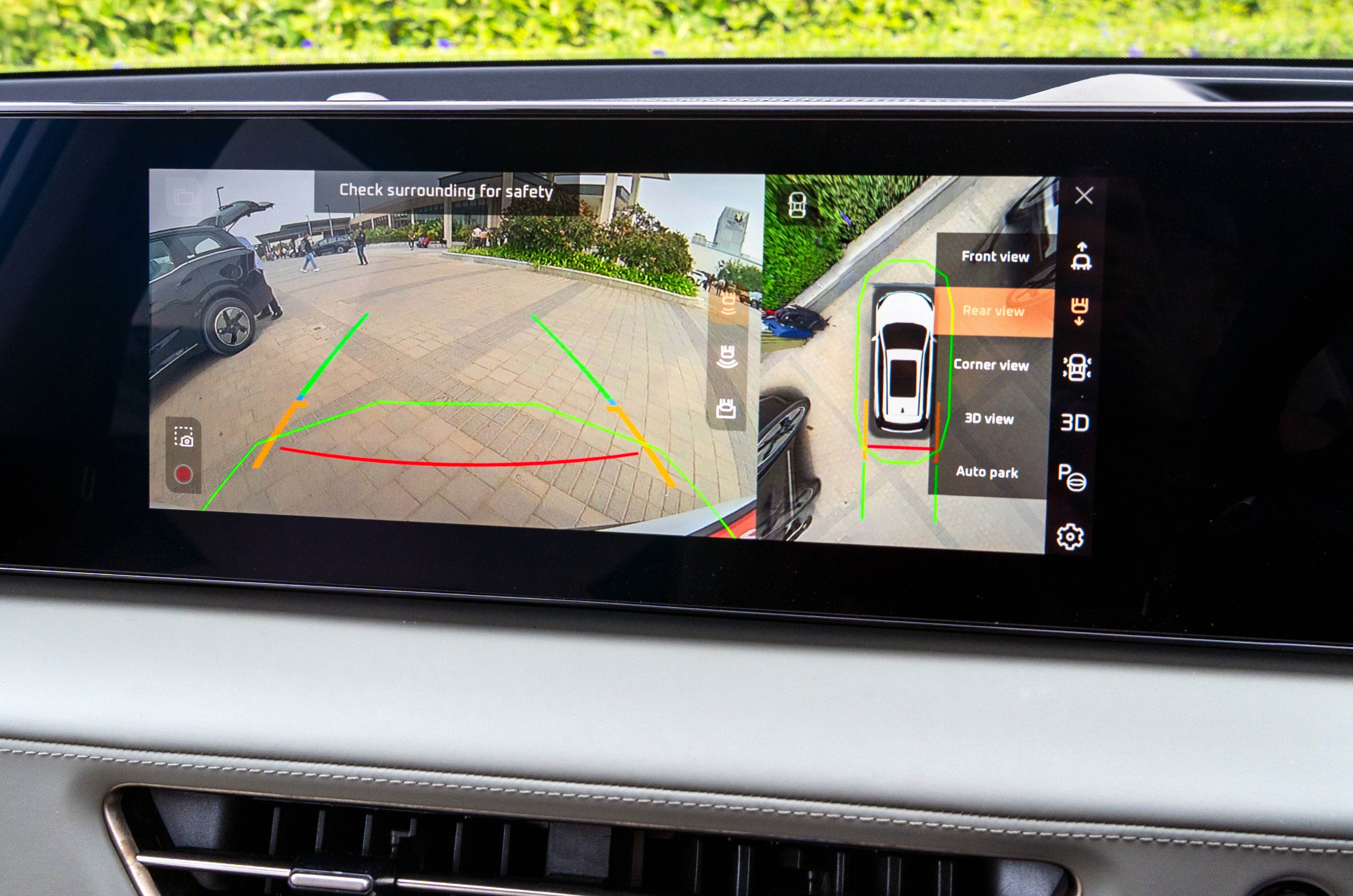 Mahindra XEV 9S 360 degree camera