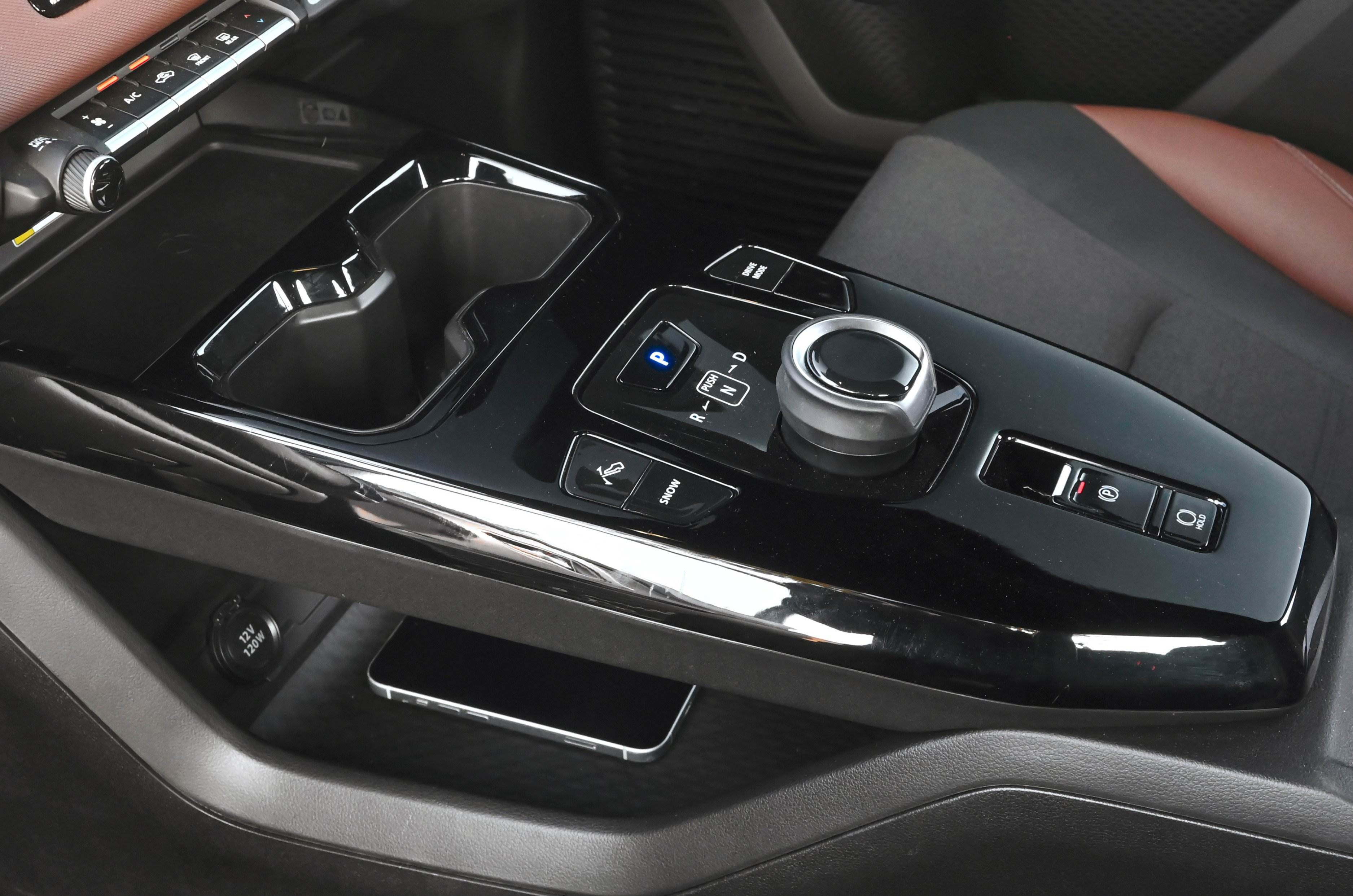Maruti e Vitara centre console