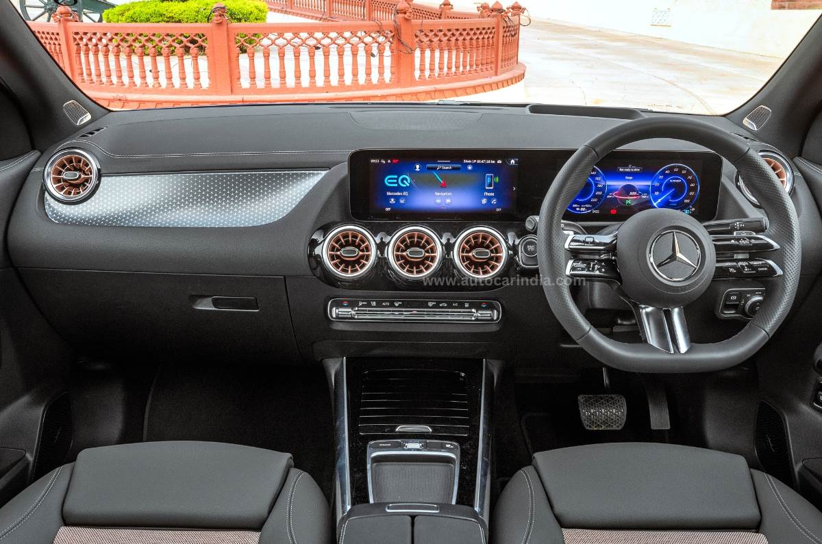 Mercedes-Benz EQA interior