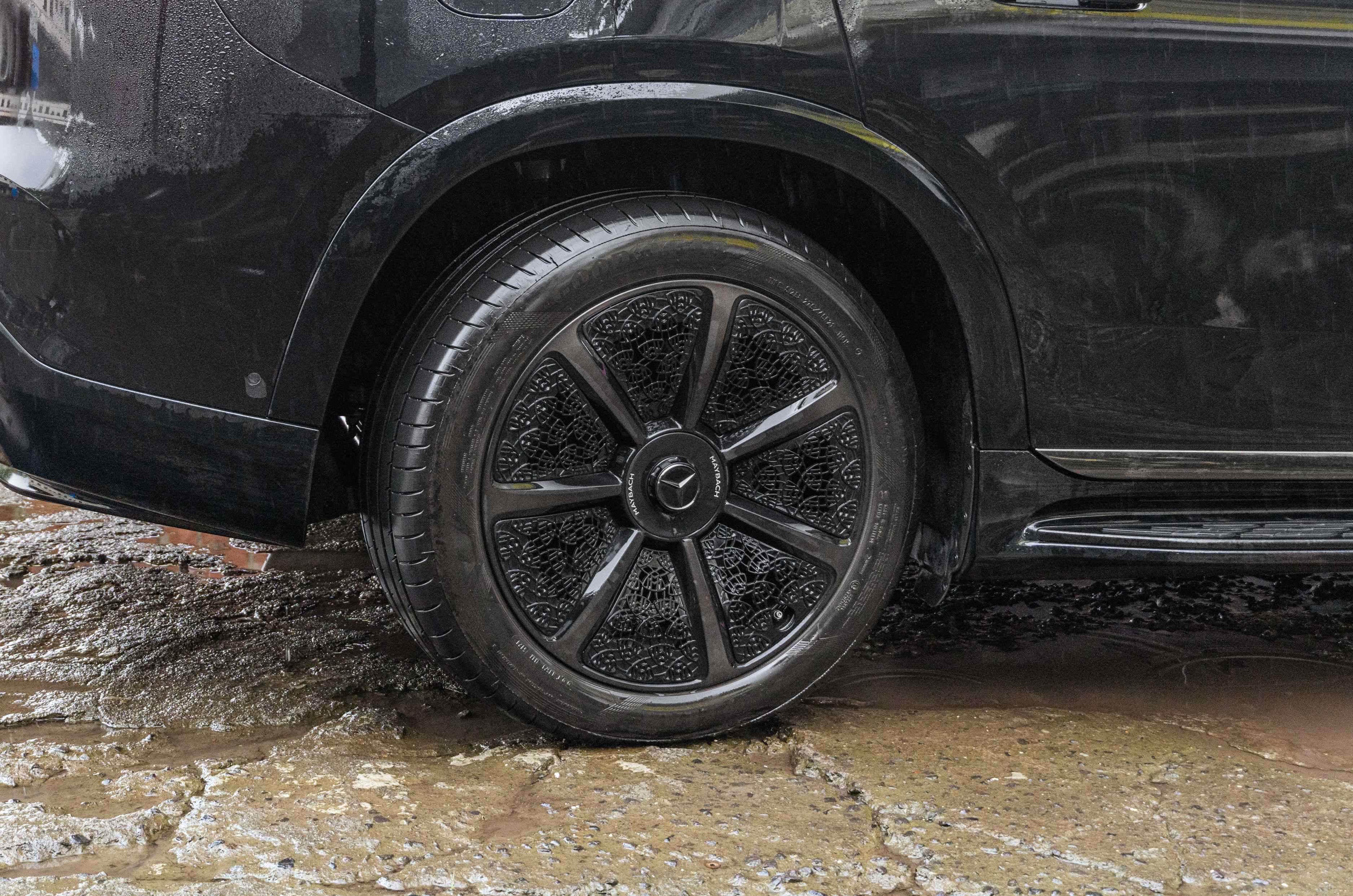 Mercedes-Maybach_EQS_SUV_680_Night_Series_Alloy_Wheels