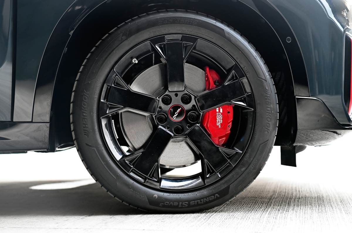 Mini Countryman JCW ALL4 alloy wheel