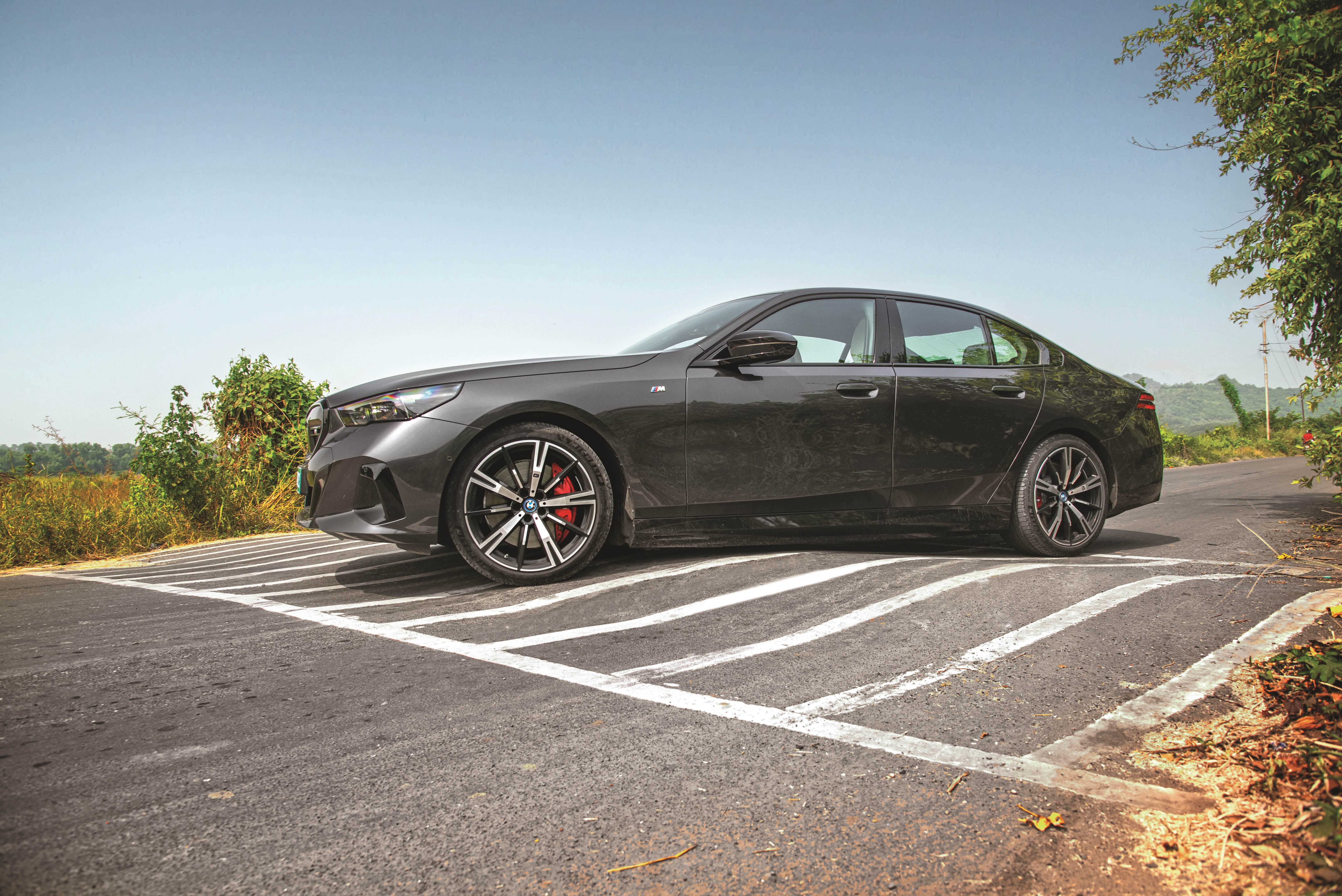 BMW i5 side profile