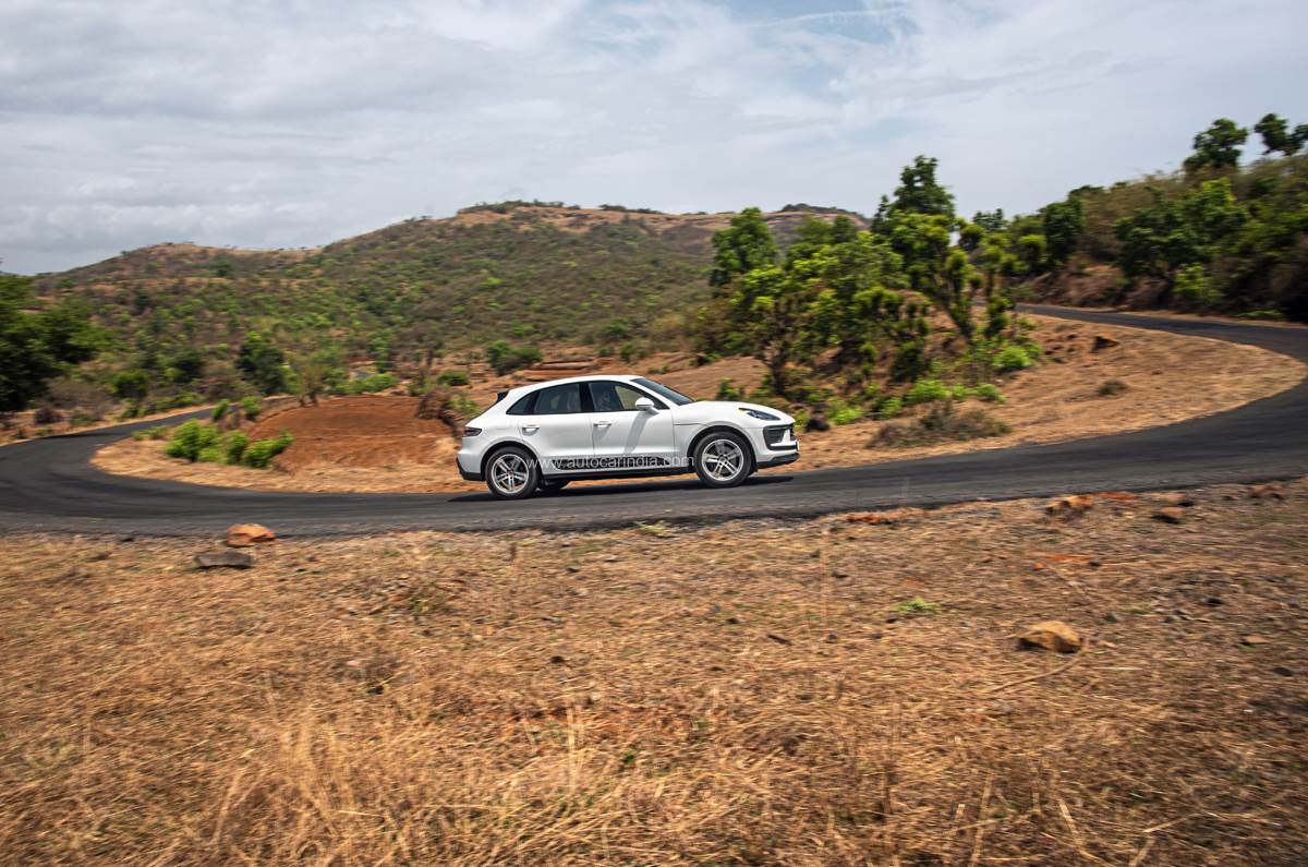 2022 Mini Cooper SE First Drive: Cheap And Cheerful, But A Short-Range  Fighter - Forbes Wheels