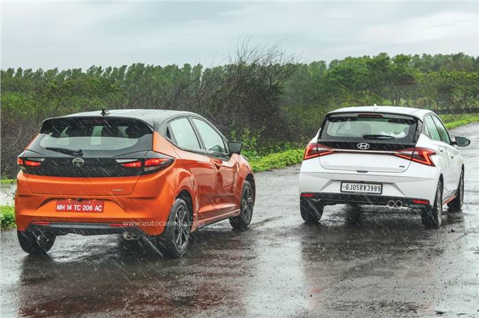 Tata Altroz Racer vs Hyundai i20 N Line rear action