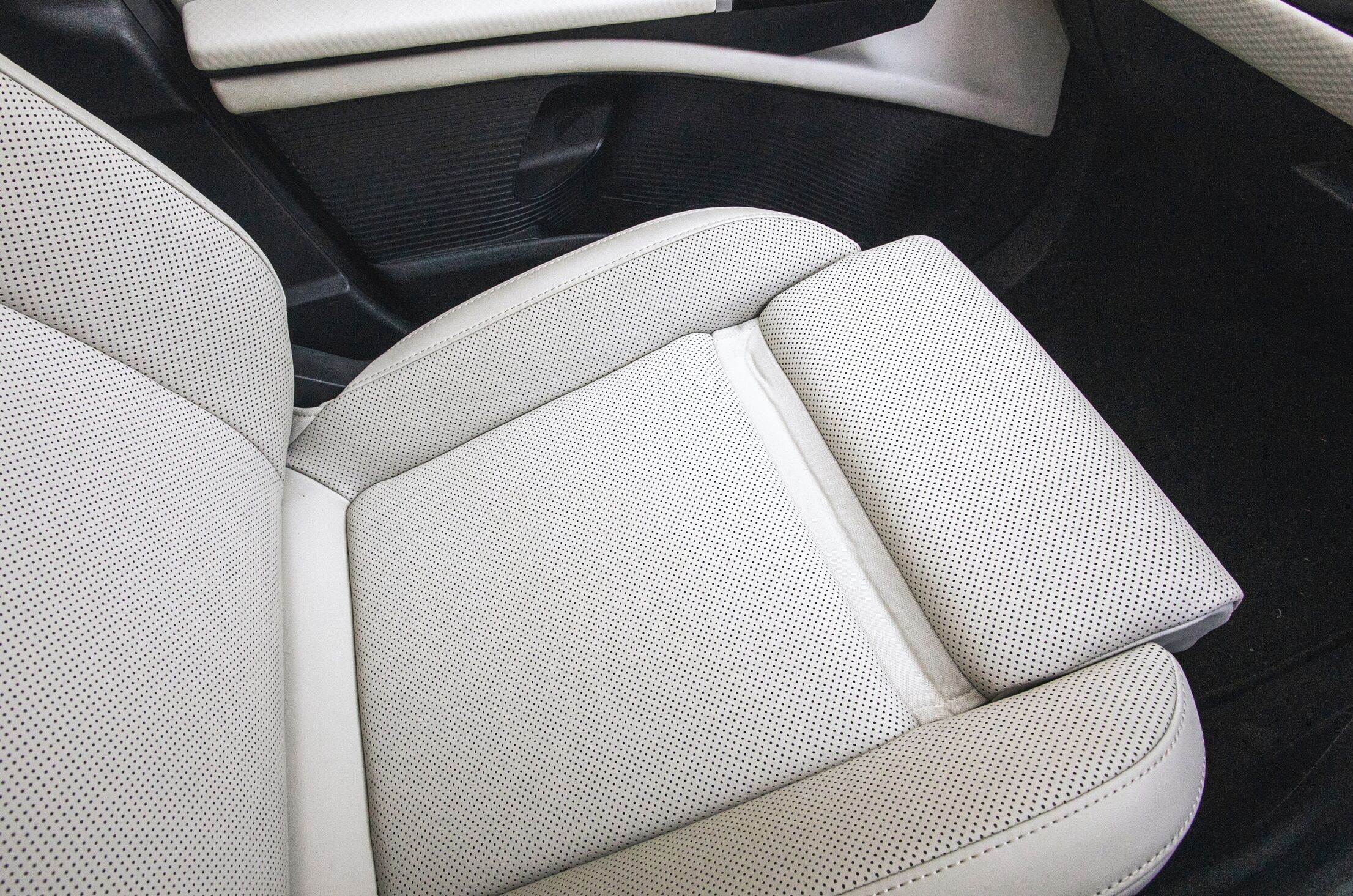 Tata Sierra front seats