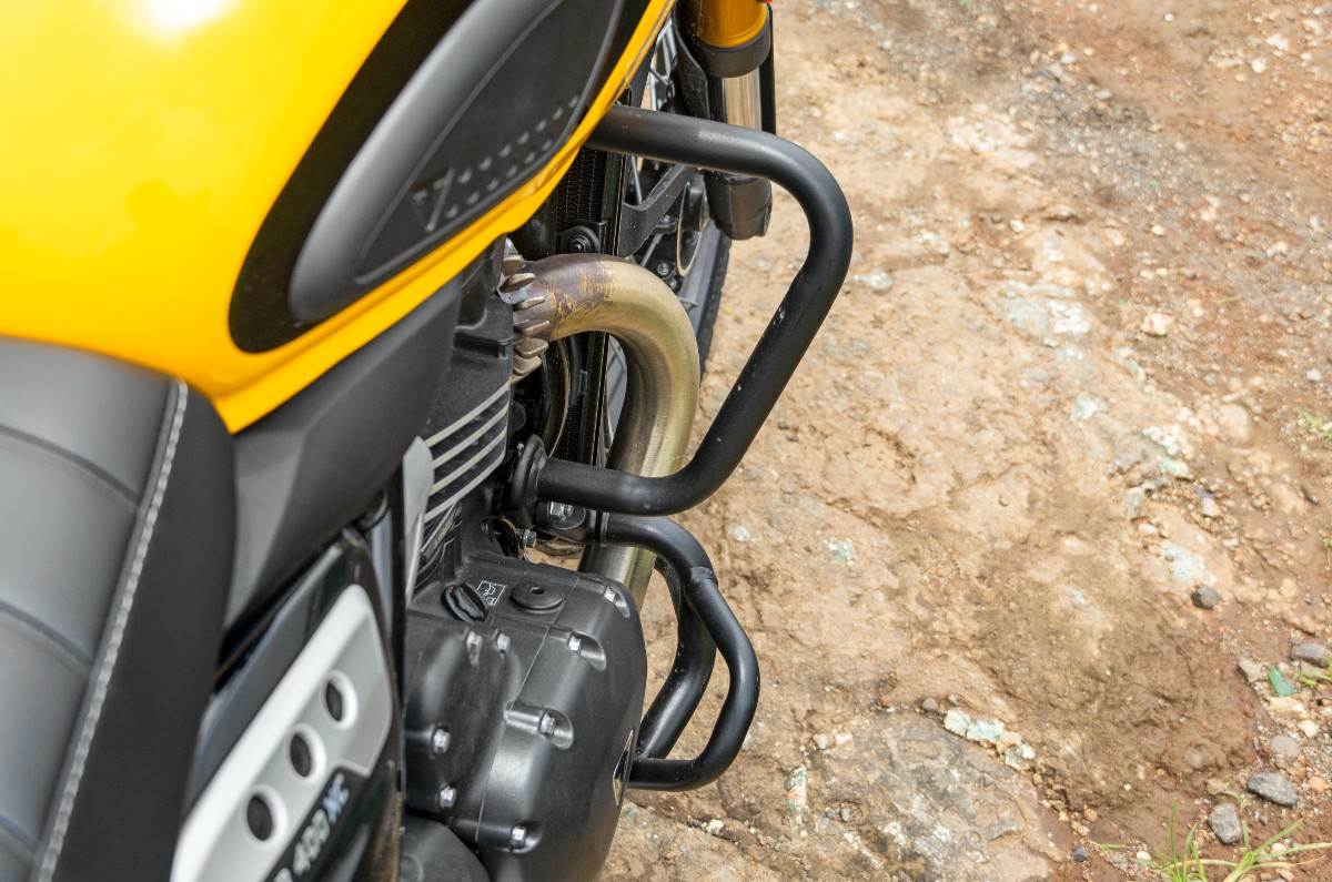 Triumph Scrambler 400 XC engine crash bars