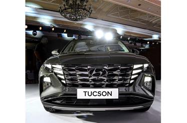 2022 Hyundai Tucson grille and headlights
