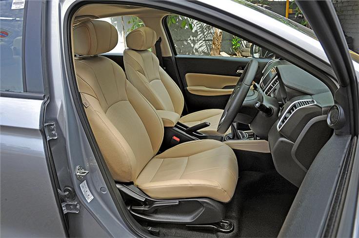 Just like the rear, front seats are comfy but with little extra lumbar support.