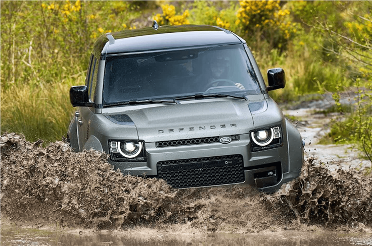 Land Rover Defender Octa off-roading