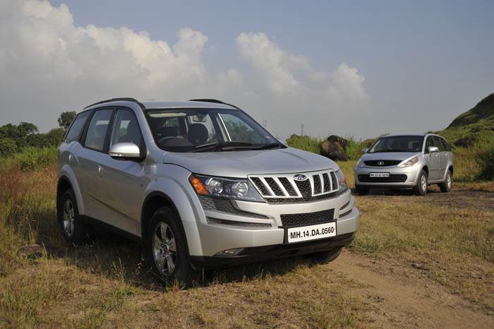 Mahindra XUV500 vs Tata Aria 4x2  