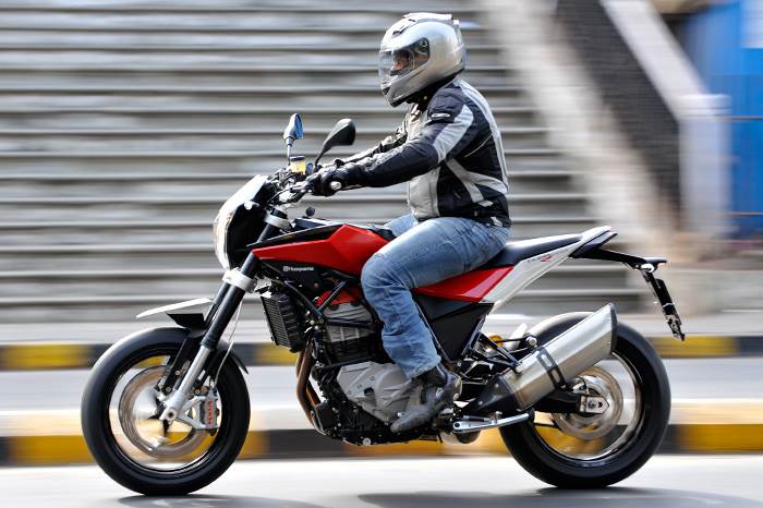 Husqvarna Nuda 900R review, test ride