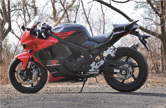 Hyosung GT250R review, test drive