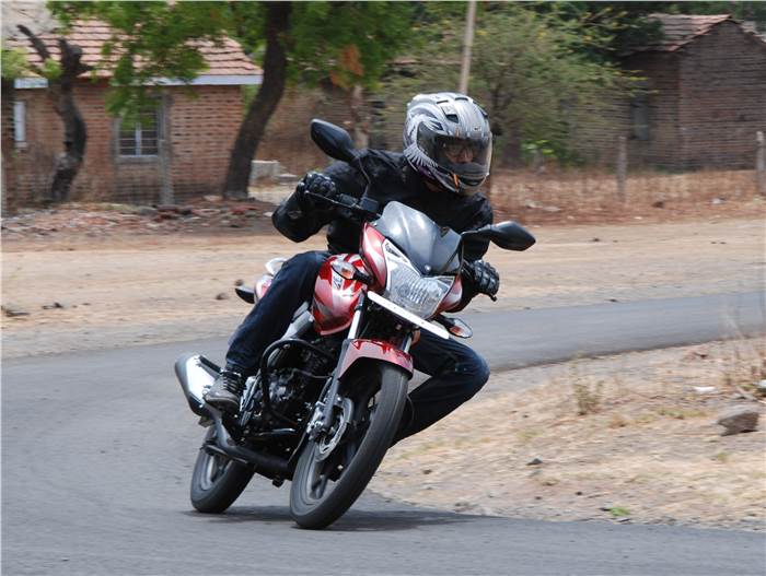 Bajaj Discover 125 ST review, test drive