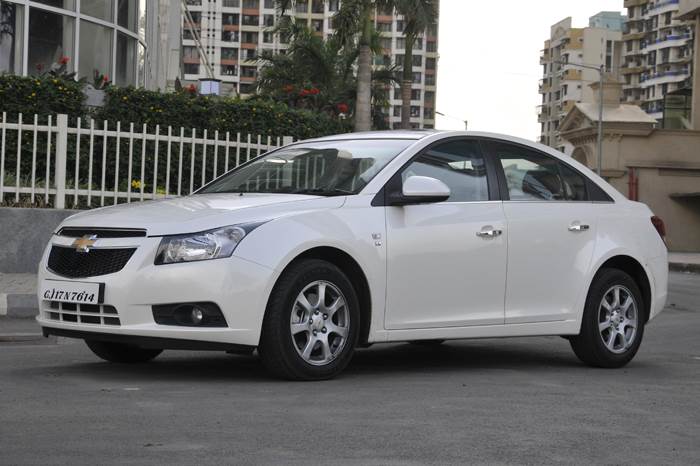 New Chevrolet Cruze review, test drive and video