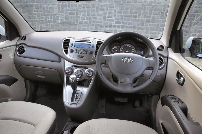 Honda Brio Auto vs Hyundai i10 Auto