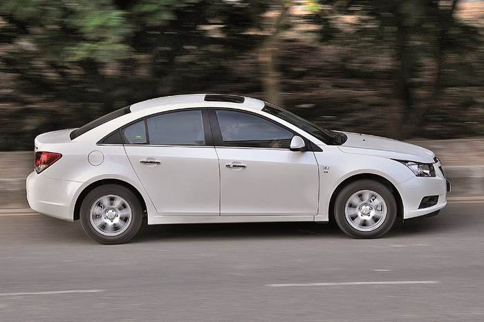 New Chevrolet Cruze review, test drive