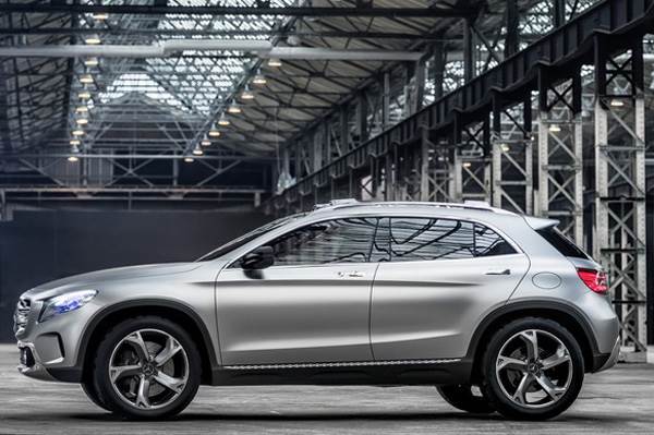 Mercedes shows GLA compact SUV