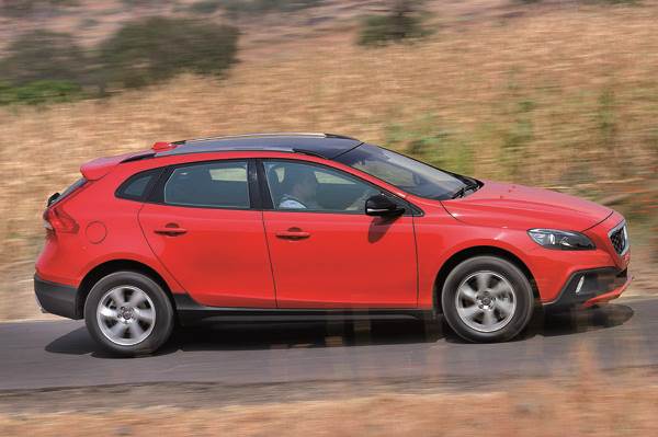 2013 Volvo V40 Cross Country review, test drive