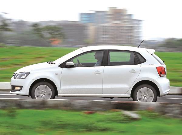 Volkswagen Polo GT TSI vs Hyundai i20 AT