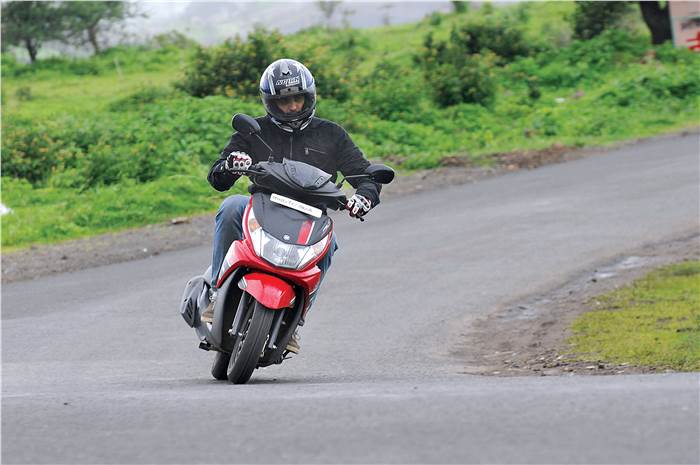 Honda Activa-i vs Yamaha Ray Z