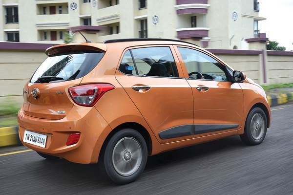 Hyundai Grand i10 diesel vs Toyota Liva diesel