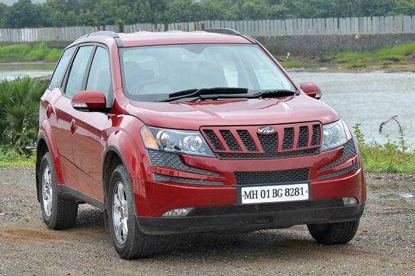 Nissan Terrano vs Mahindra XUV500