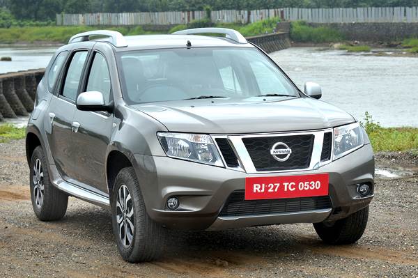 Nissan Terrano vs Mahindra XUV500