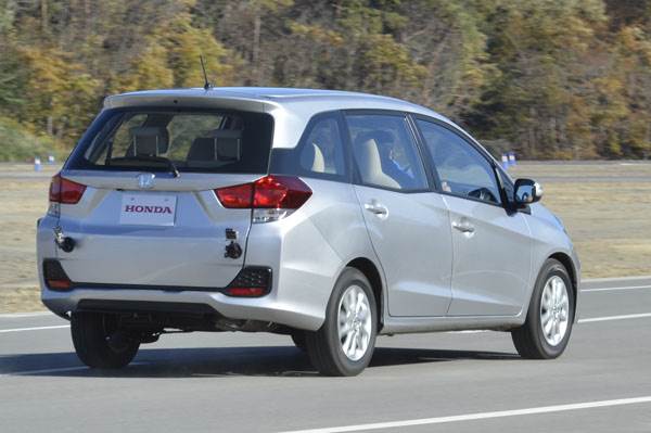 2013 New Honda Mobilio MPV review