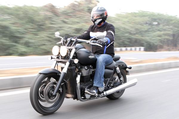 Triumph Thunderbird Storm review, test ride