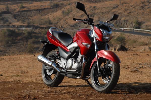 Suzuki Inazuma review, test ride