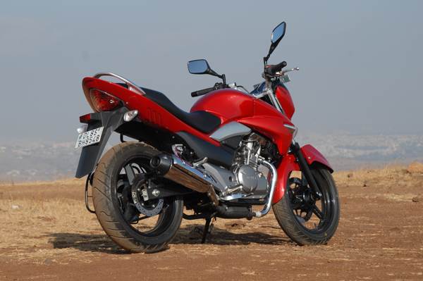 Suzuki Inazuma review, test ride