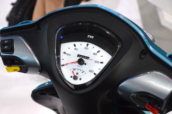 TVS Scooty Zest first look, review