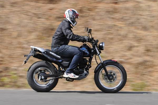 Hyosung RT125D review, test ride 