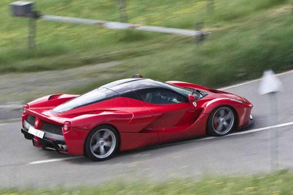 LaFerrari review, test drive