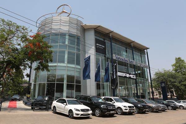 Mercedes to enhance showroom experience