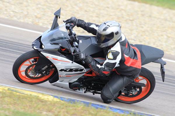 KTM RC390 review, test ride