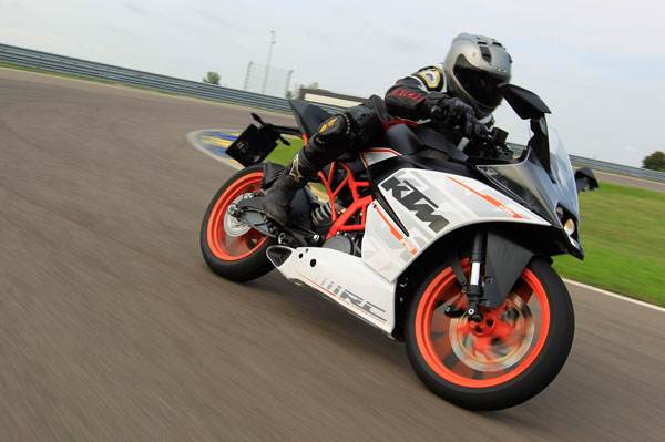 KTM RC390 review, test ride