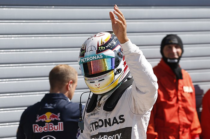 F1: Hamilton flies to pole at Monza | Autocar India