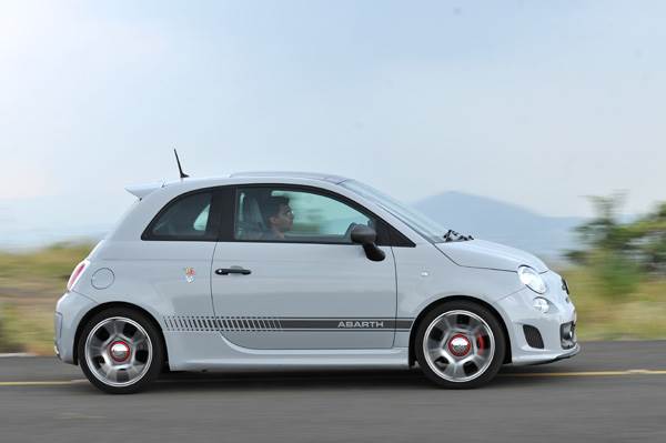 Fiat Abarth 595 Competizione review, test drive