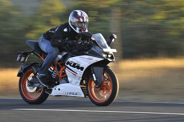 KTM RC 390 review, road test 