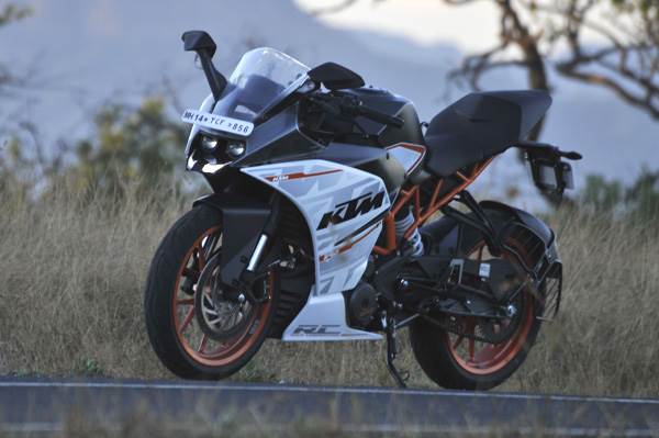 KTM RC 390 review, road test 